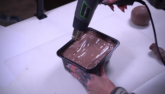 Cut out the crown base from 5mm EVA foam.