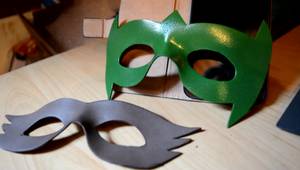 DIY Foam Superhero Mask: The Heat-Molding Method