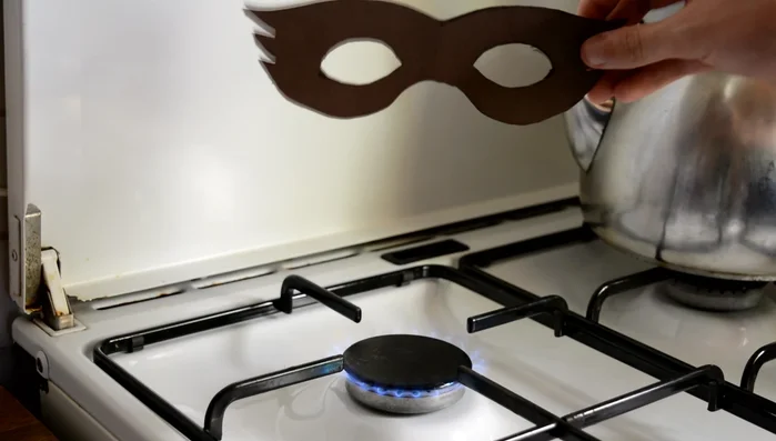 Carefully mold the heated foam to the wearer's face, pressing around key areas like the nose and eyes to achieve a snug fit. Hold it in place for about 30 seconds.