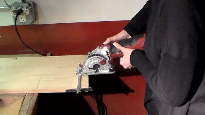 Cut the wood pieces to the measured dimensions using the Rotary Razor Platinum.