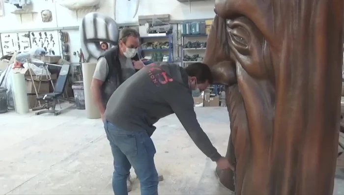 Client pickup and installation discussion.