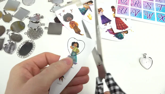 Carefully cut out the traced image.