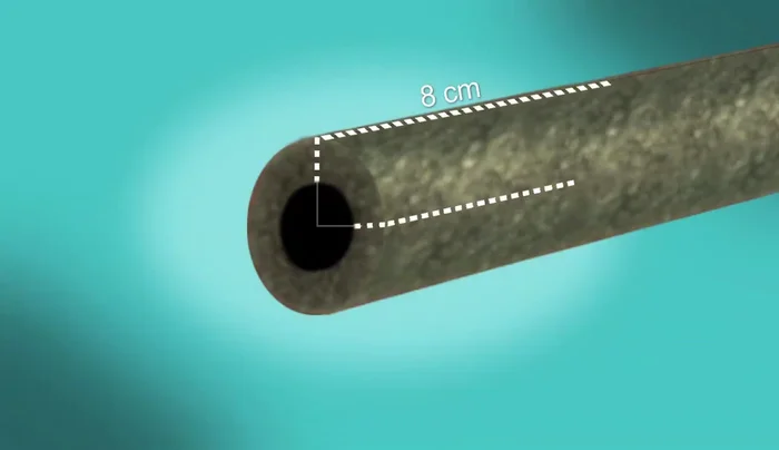 Make three additional cuts at 90-degree intervals around the circumference, approximately 8cm long, to create a flared base.