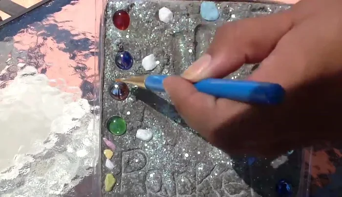 Allow the paint to dry completely.