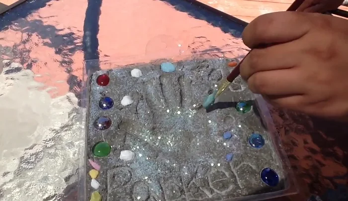 Allow the paint to dry completely.