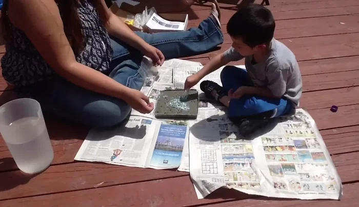 Add glitter to the concrete.