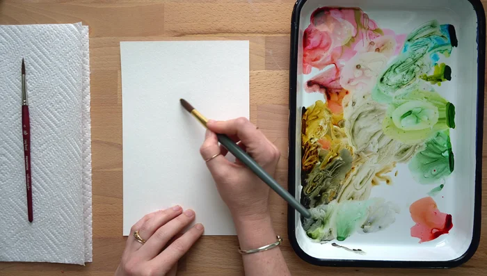 Refine the scoop (optional): Add stronger hints of red for strawberry details if desired.