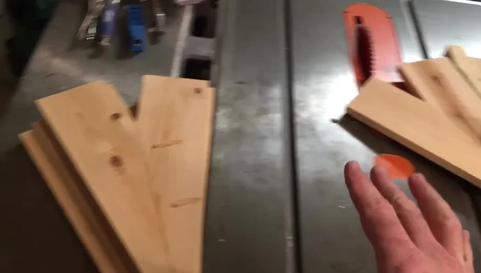 Assemble the star using pocket hole screws. Use a clamp to hold it together during assembly.