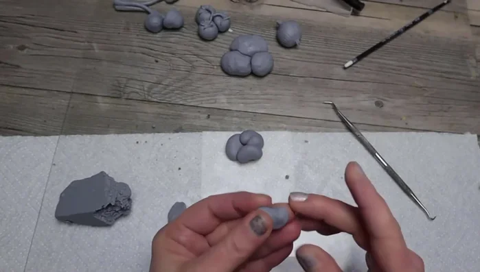 Make kidney beans: Use one or two magnets.