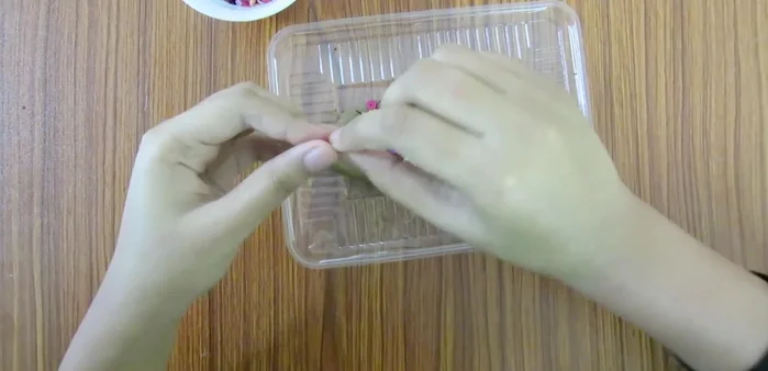 Add sequins for the eyes.