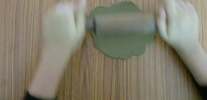 Place the fish on the tablet and let it dry.