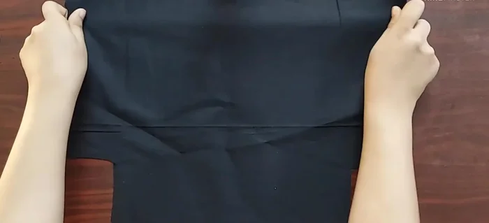 Finish lining corners: Repeat corner stitching as with the outer panels.