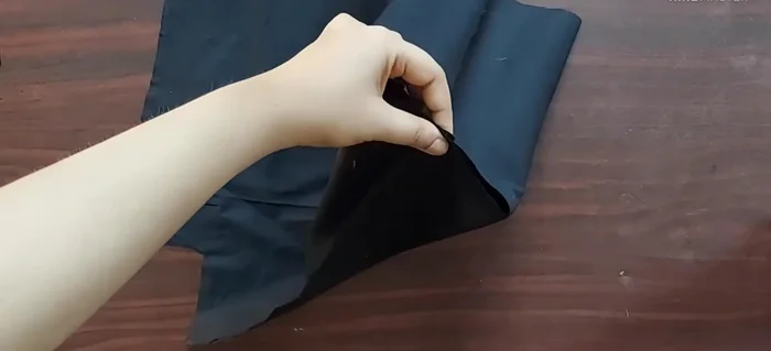 Finish lining corners: Repeat corner stitching as with the outer panels.