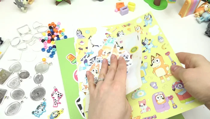 Select a pendant tray and test-fit the image to ensure proper sizing. Adjust image size as needed.