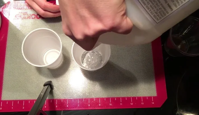 Gently mix resin and hardener for 3-4 minutes (or as directed on the package).