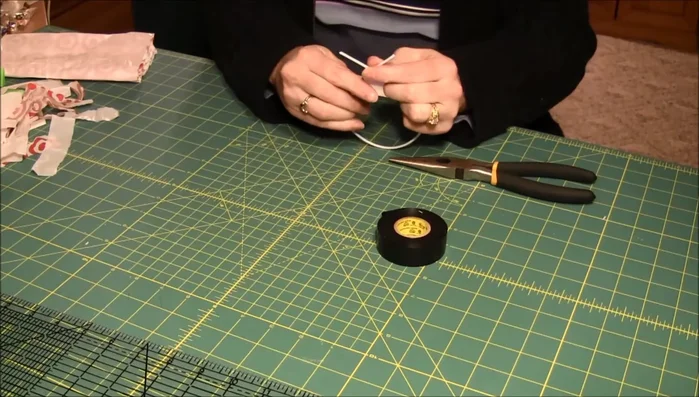 Wrap tape around the sharp parts of the wire to prevent injuries.