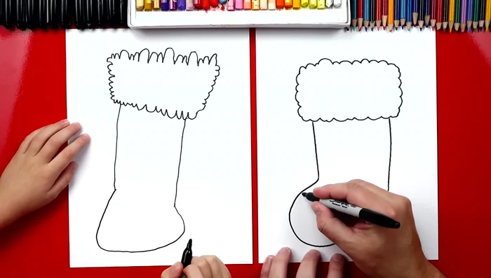 Add stitch lines across the lines of the stocking for added detail.