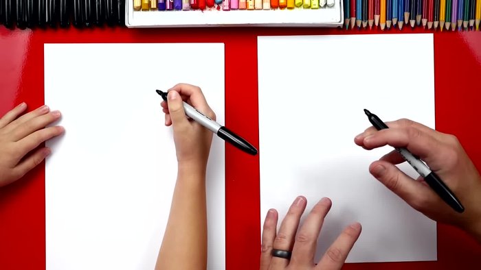 Connect the top of the upward lines with another bumpy line, this time with bumps facing the opposite direction.