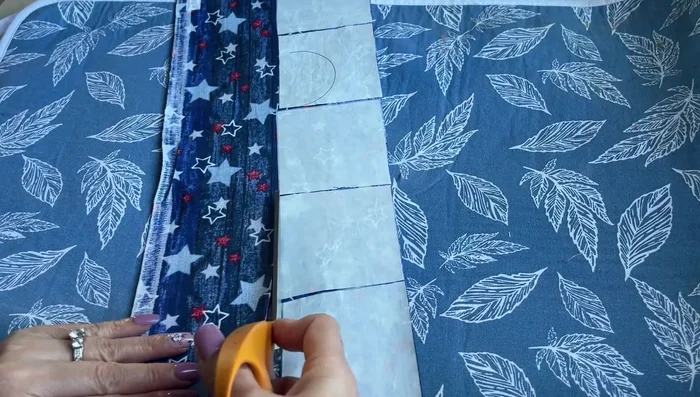 Cut out the fabric pieces: Carefully cut out all six squares, ensuring they are identical. No extra cutting is needed unless specified.