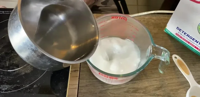 Dissolve borax: Add 3-4 cups of borax to the boiling water and stir until completely dissolved. You can use a microwave to ensure it's very hot (be careful!).