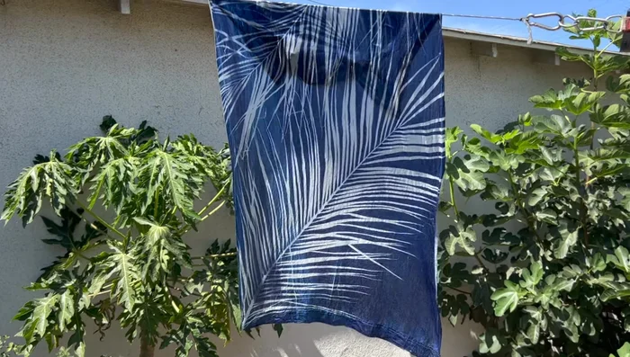 Dry and finish. Hang the fabric to dry completely. 